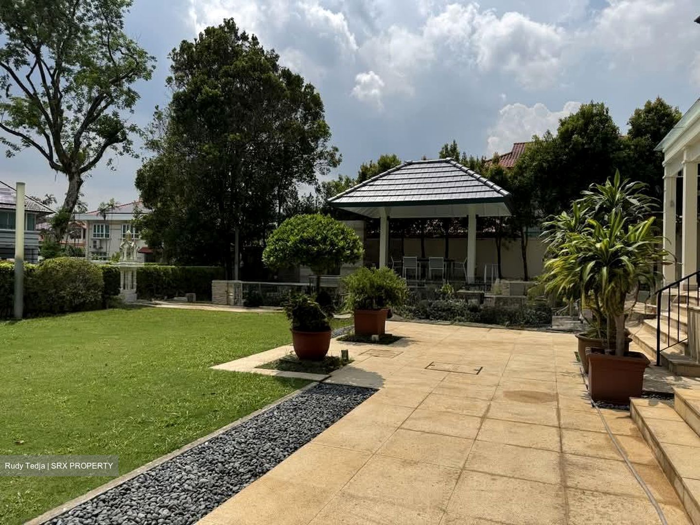 Gallop Park Road (D10), Detached #568199271